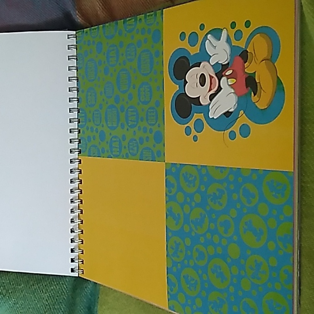 Disney Parks Deluxe Scrapbook Kit- Disney Parks Exclusive 60 Sheets - Picture 8 of 16